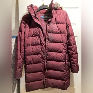 Good condition Lands End winter coat with detachable hood.